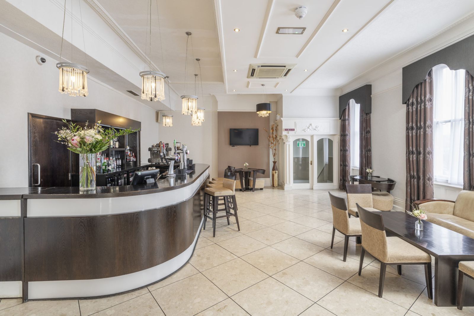 Club Continental - photo 1