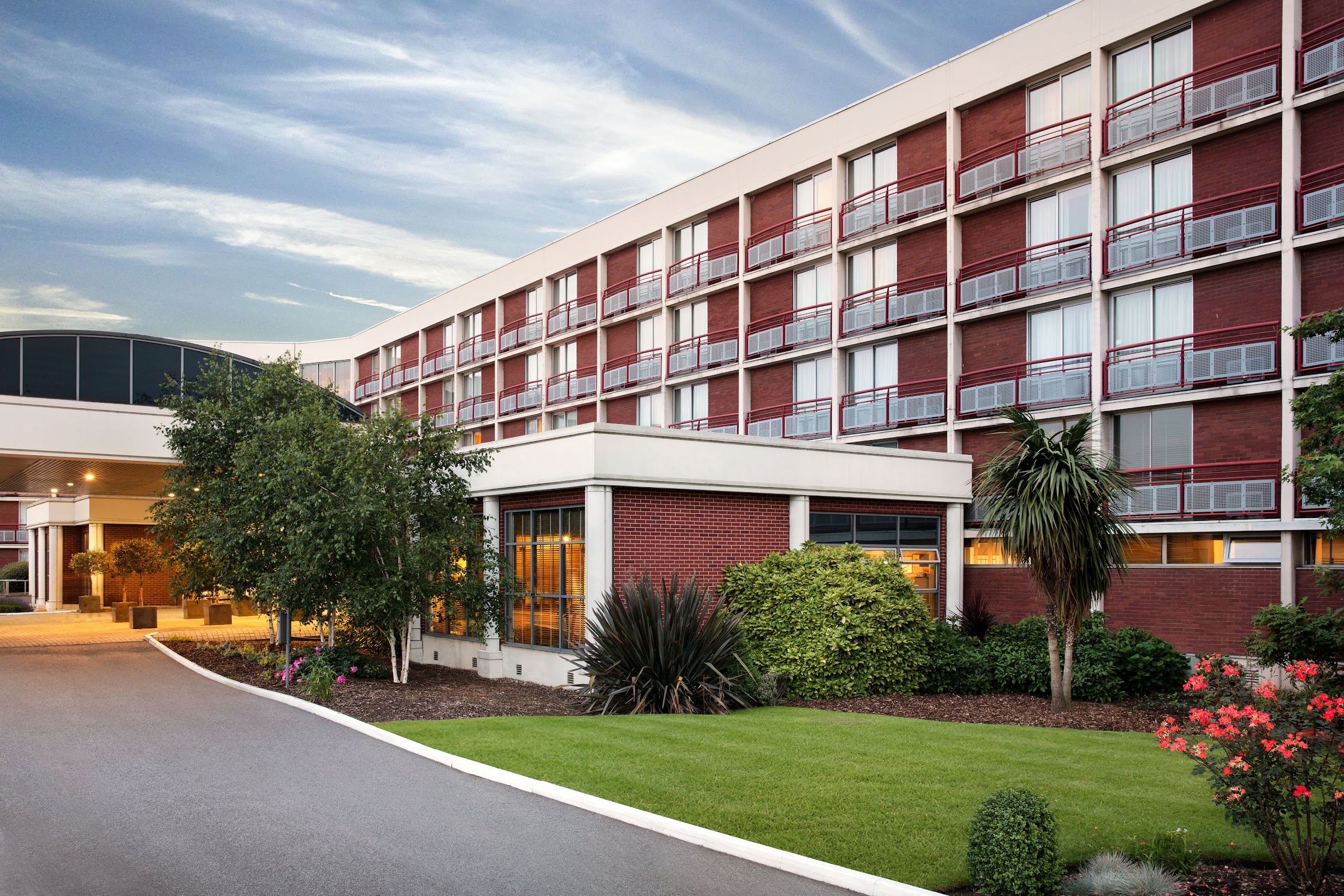 Crowne Plaza London - Heathrow by IHG — photo 3