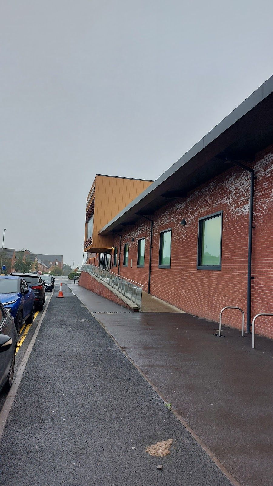 Duncan Edwards Leisure Centre - photo 3