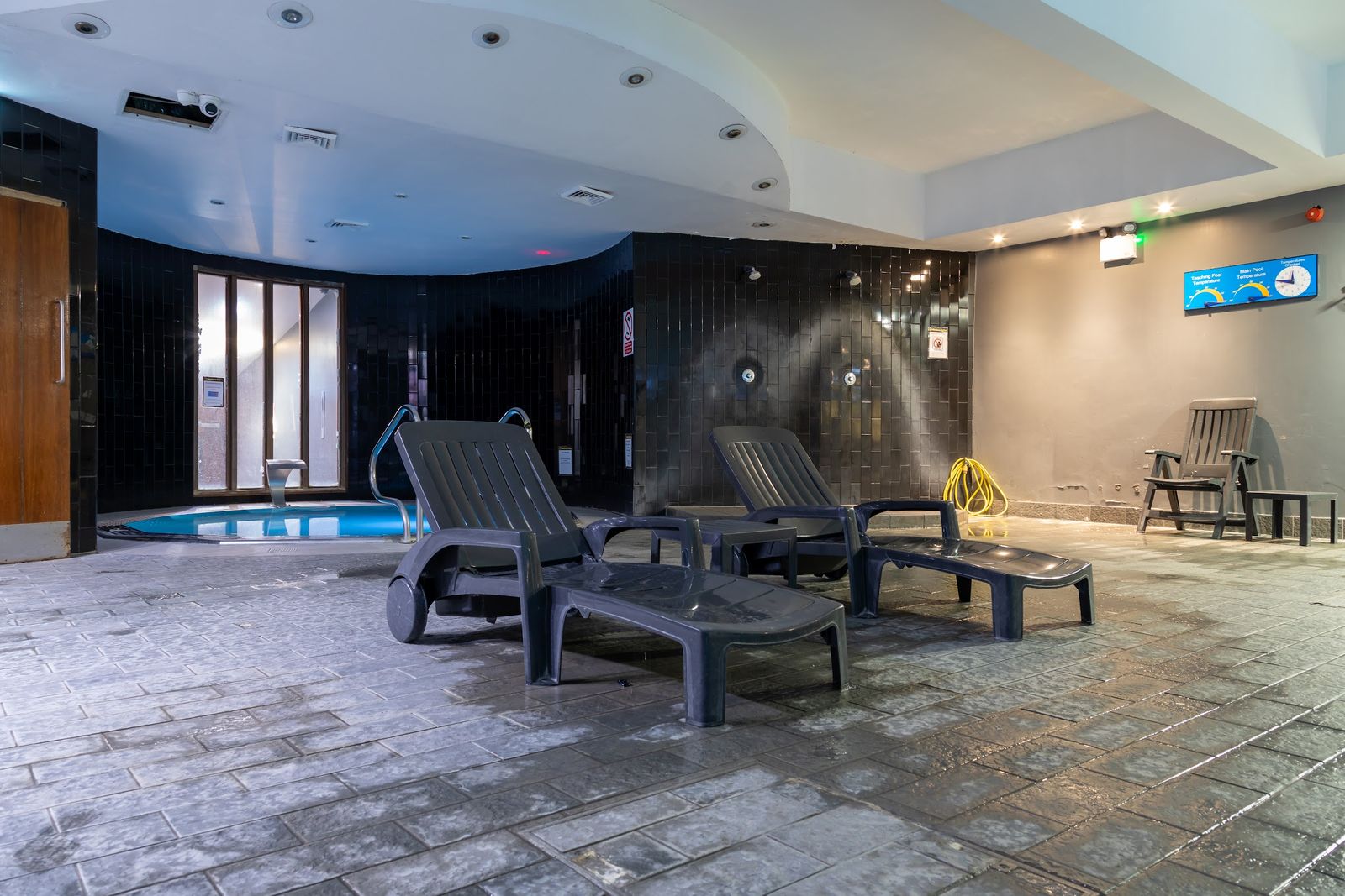 Gold's Gym - Dagenham - photo 3