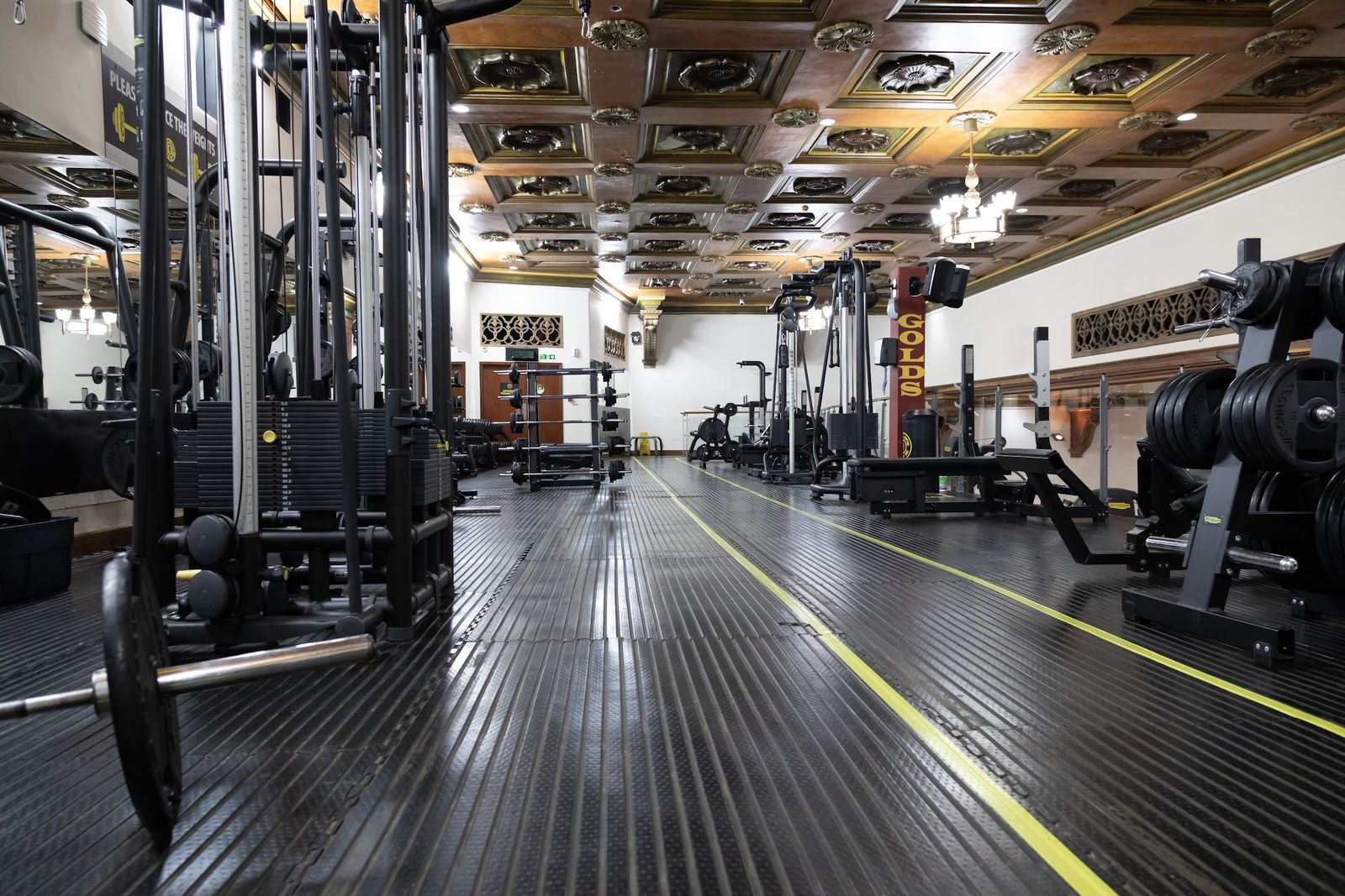 Gold's Gym - Harrow - photo 1