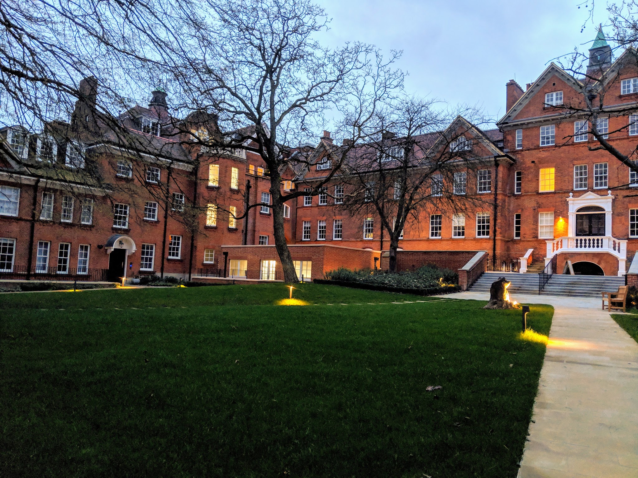 Hampstead Manor — photo 2