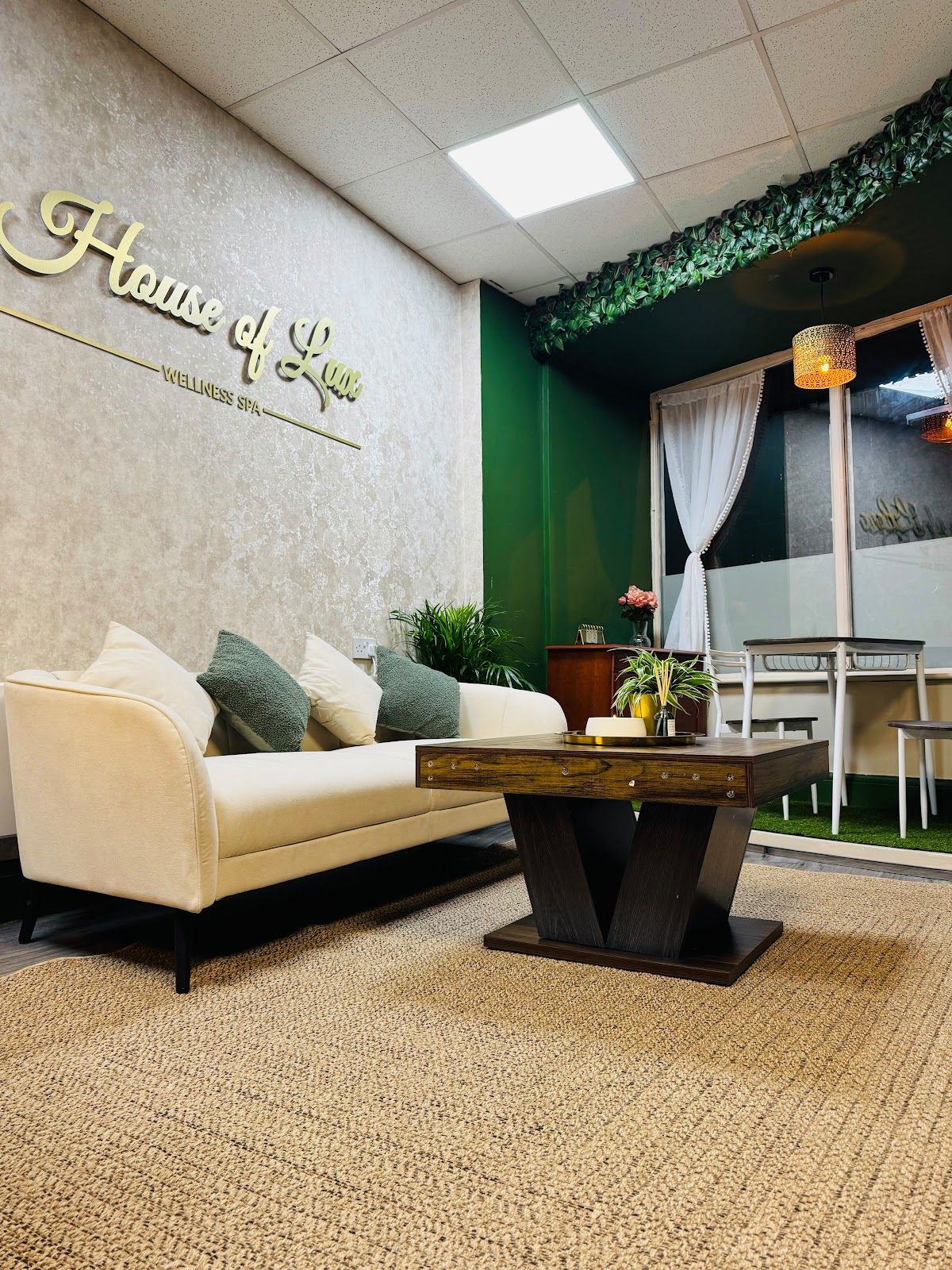 House of Lux wellness and beauty Spa - photo 2