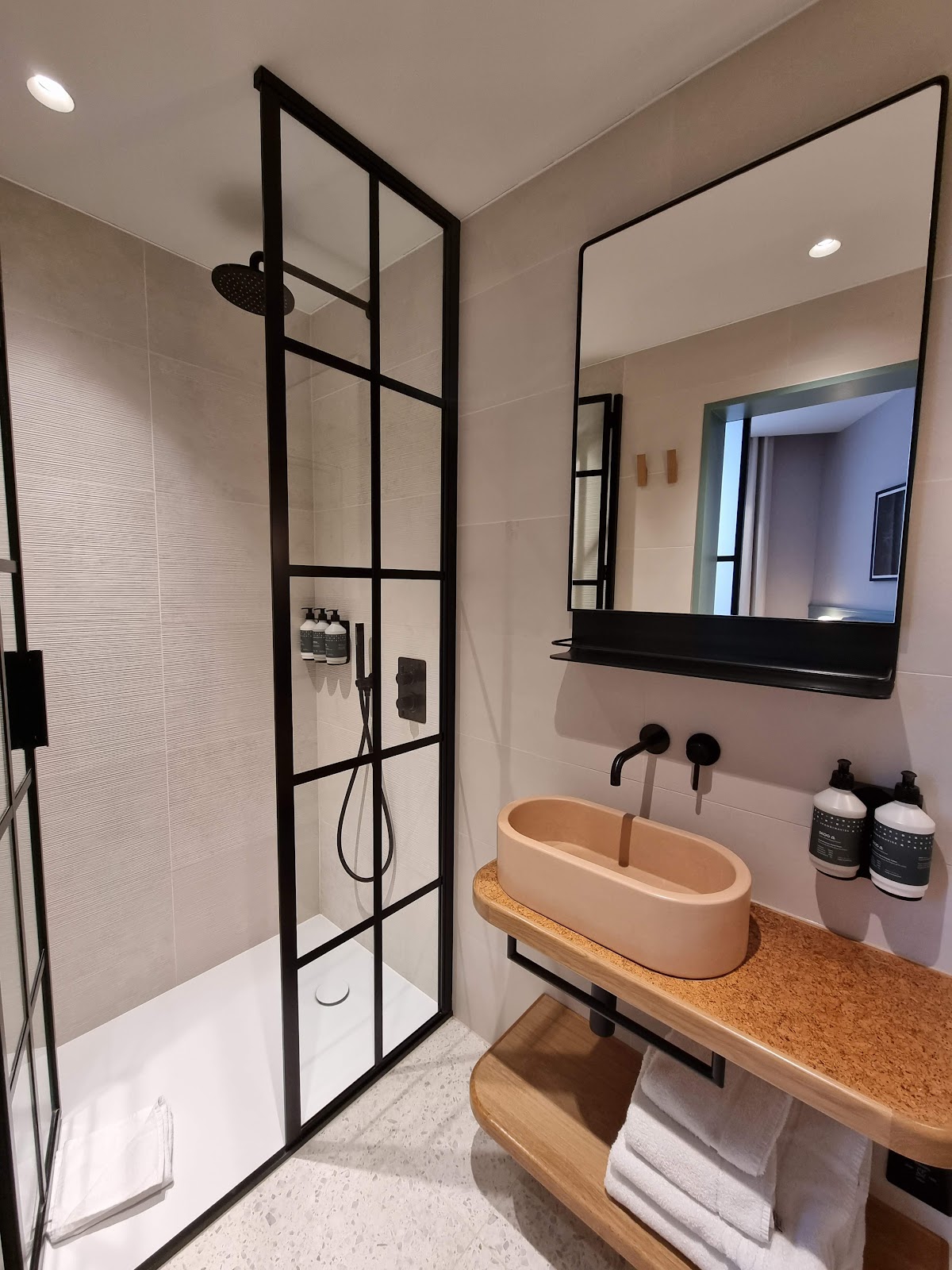 Inhabit, Queen's Gardens - a member of Design Hotels — photo 3