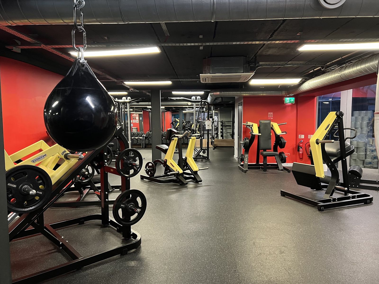 Jetts 24HR Gym Portsmouth - photo 3