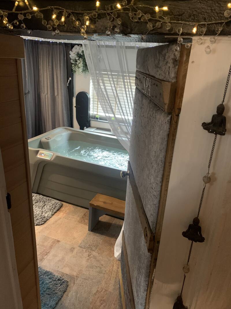 Knight's Hair & Beauty Spa Retreat - photo 2