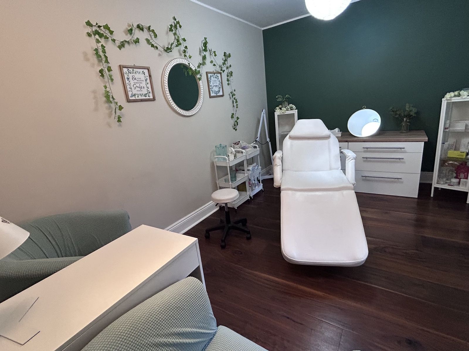 Lomi Lomi Massage & Spa - photo 3