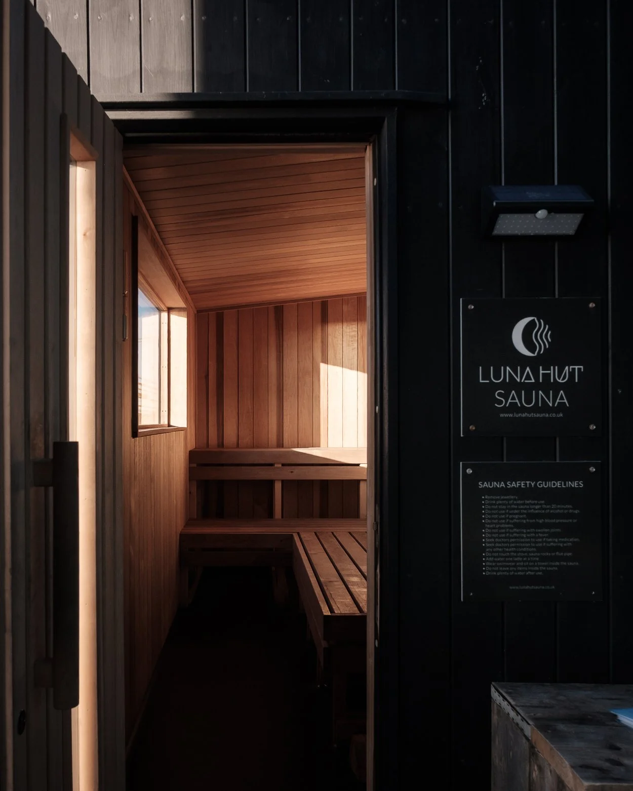 Luna Hut Sauna Worthing - photo 1