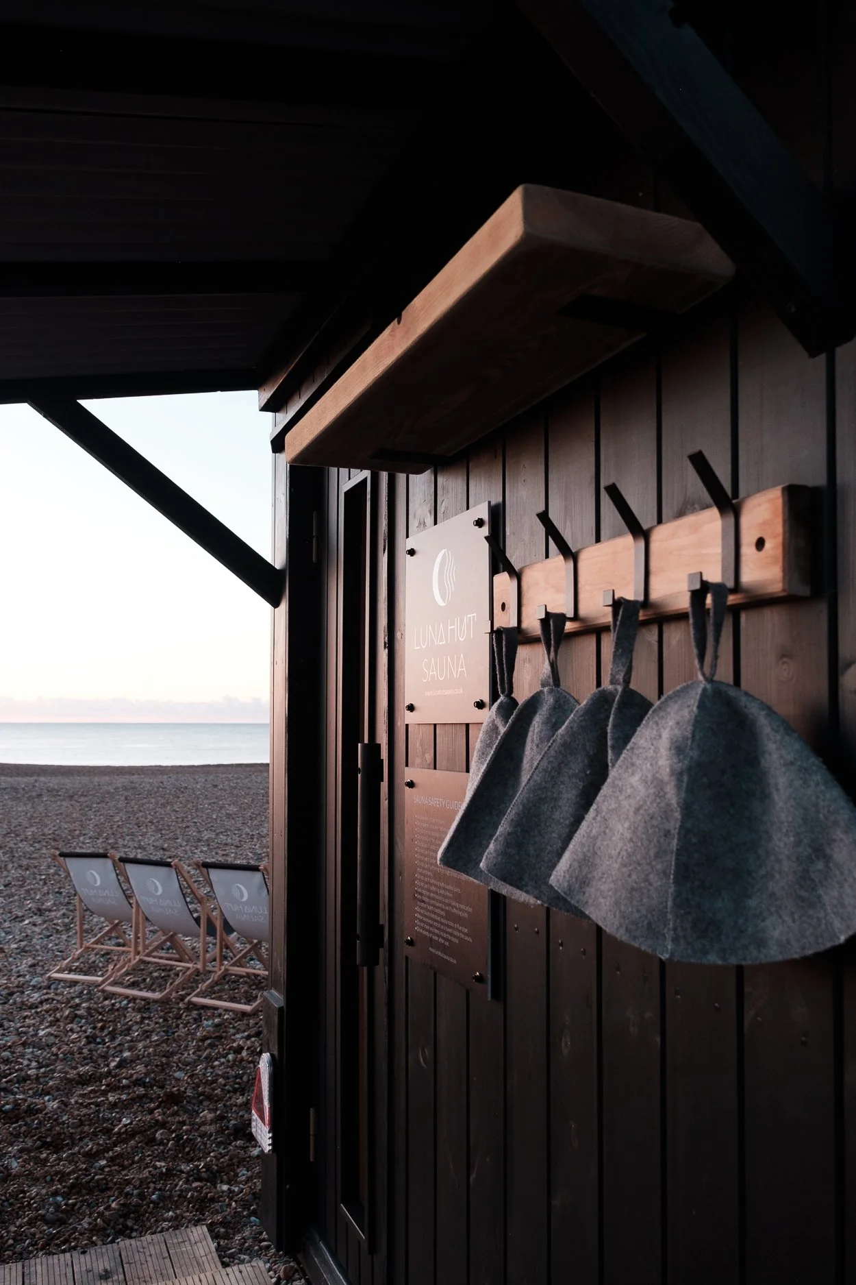 Luna Hut Sea Lanes — photo 1