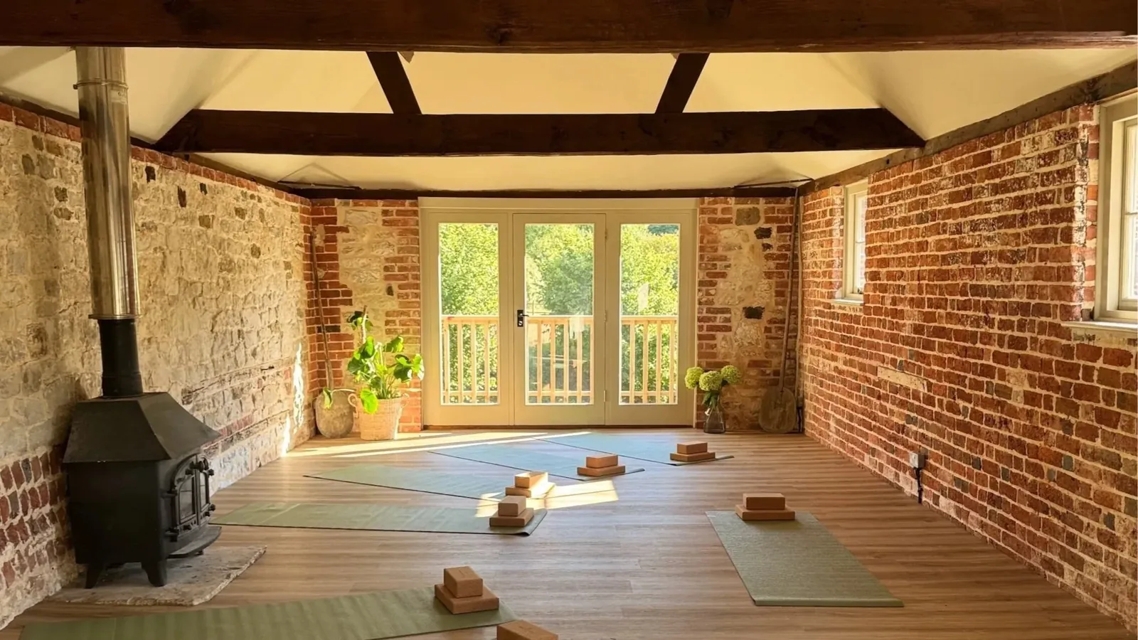 Mill Yard, Petworth - photo 1