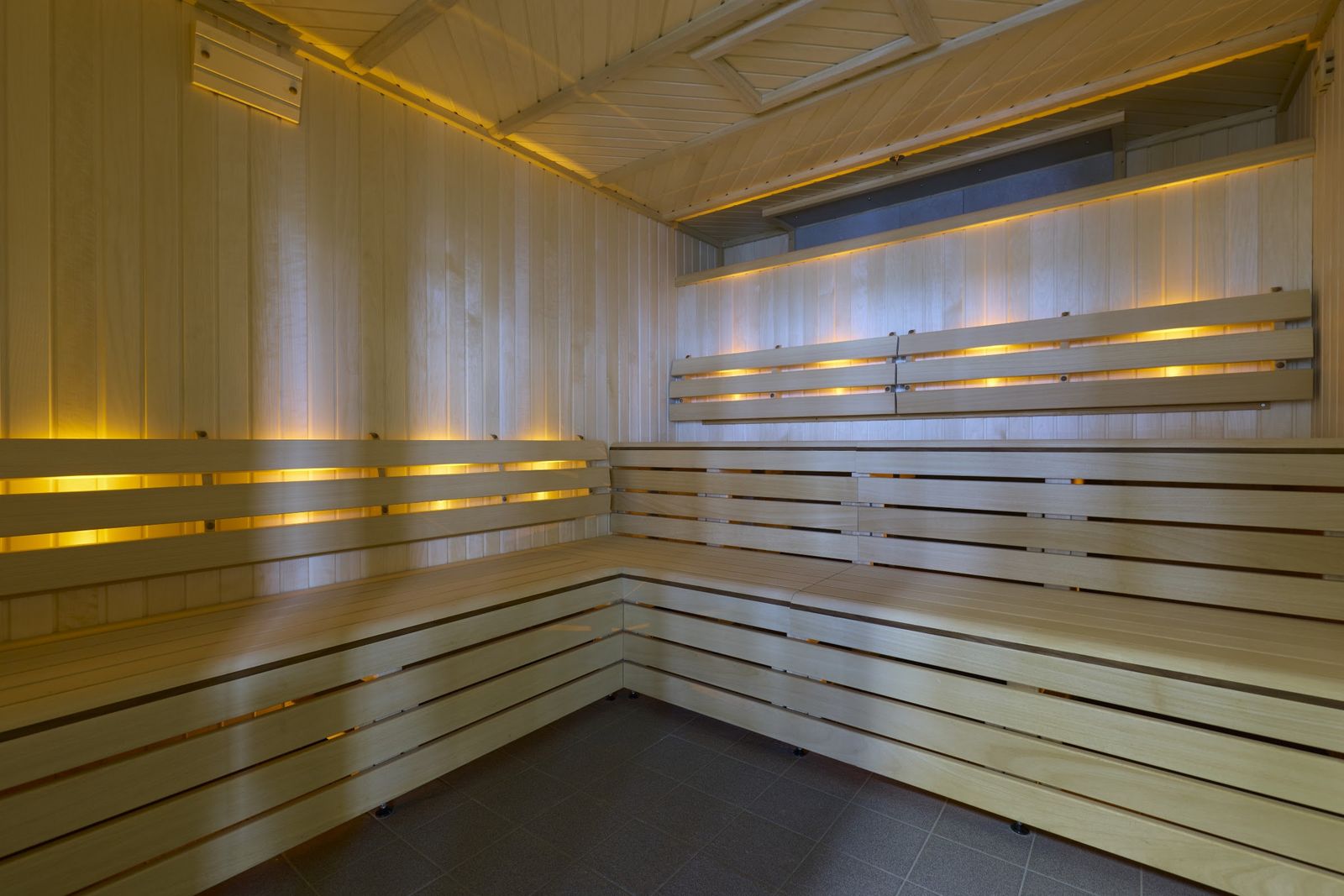 Platinum Jubilee Leisure Centre - photo 1