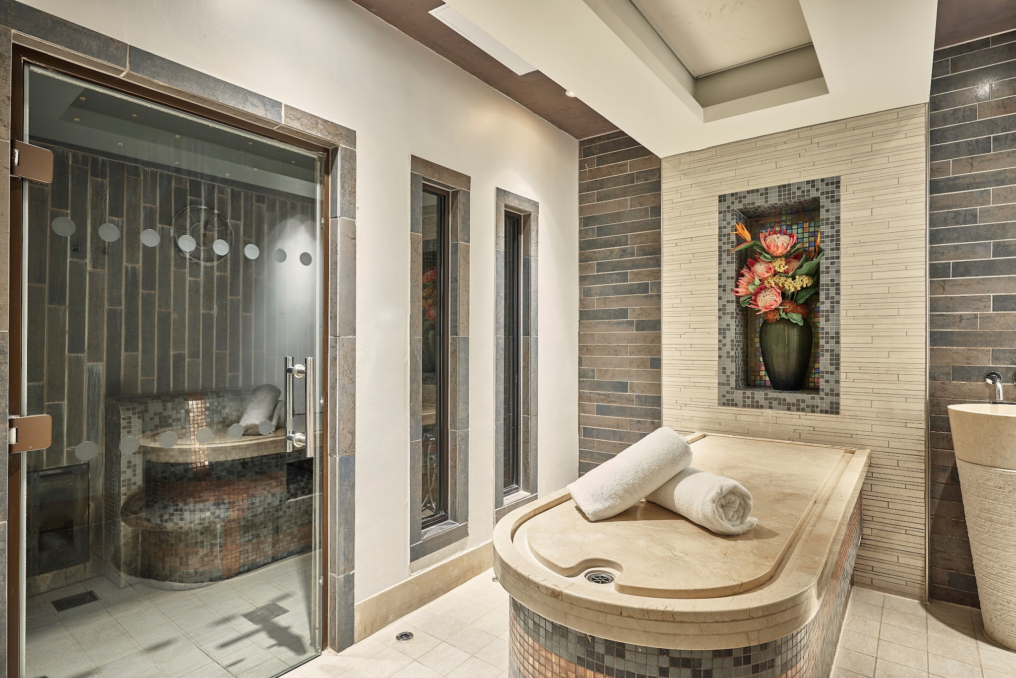 Spa — photo 2