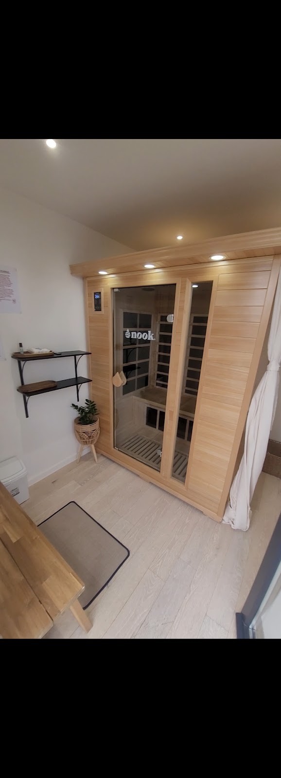 The Red Sauna Deal - photo 3