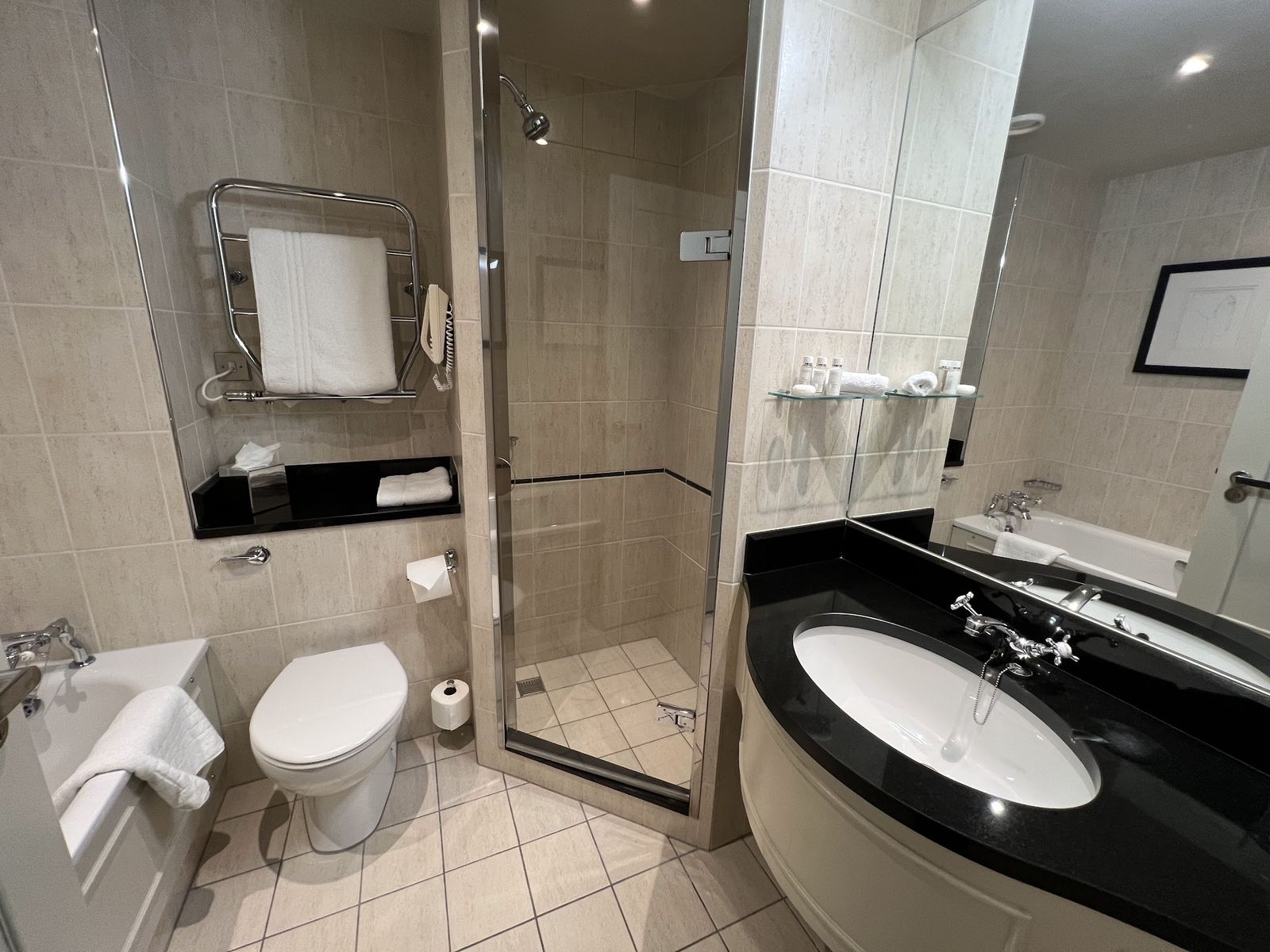 Thorpe Park Hotel & Spa - photo 3