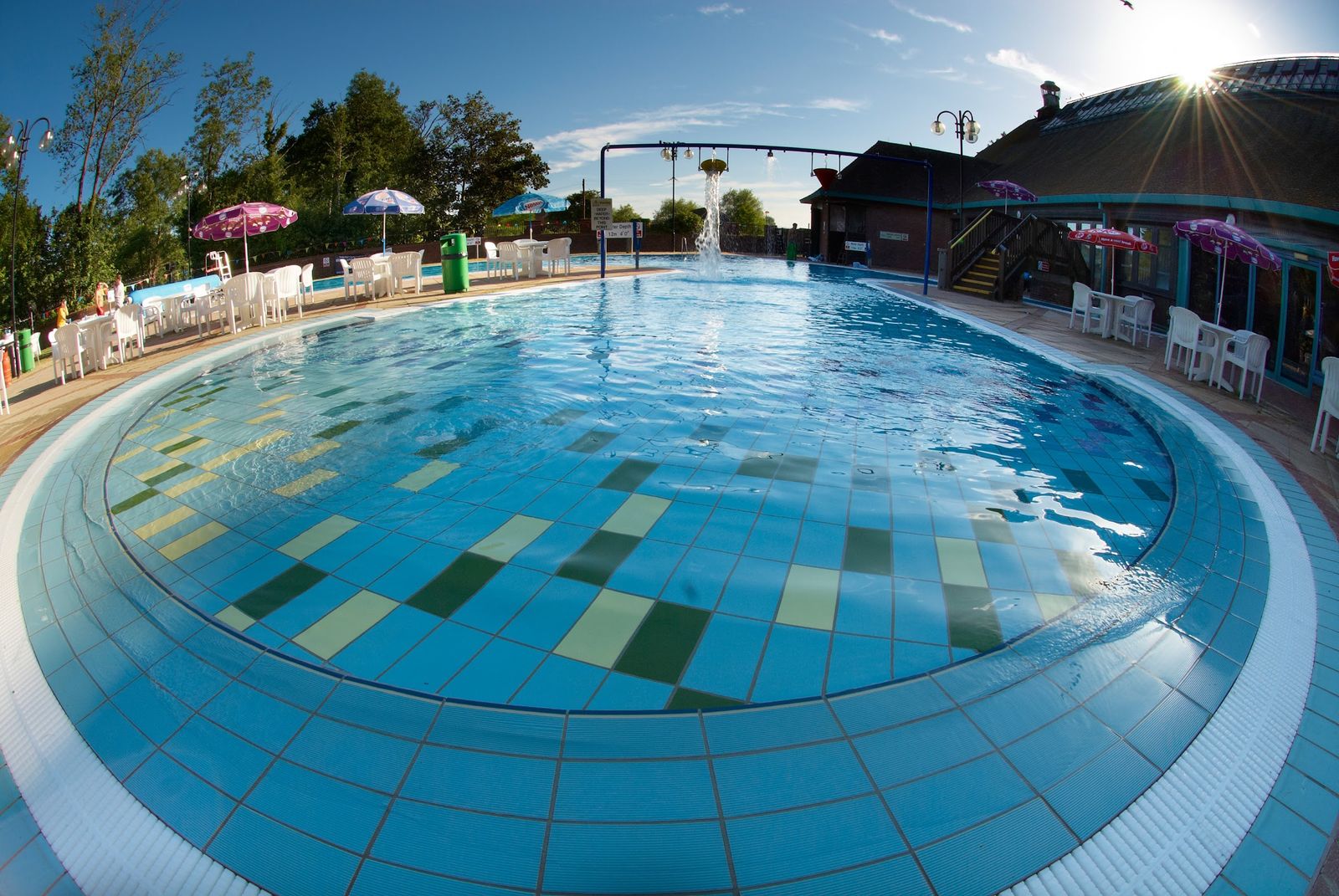 Tonbridge Swimming Pool - photo 3